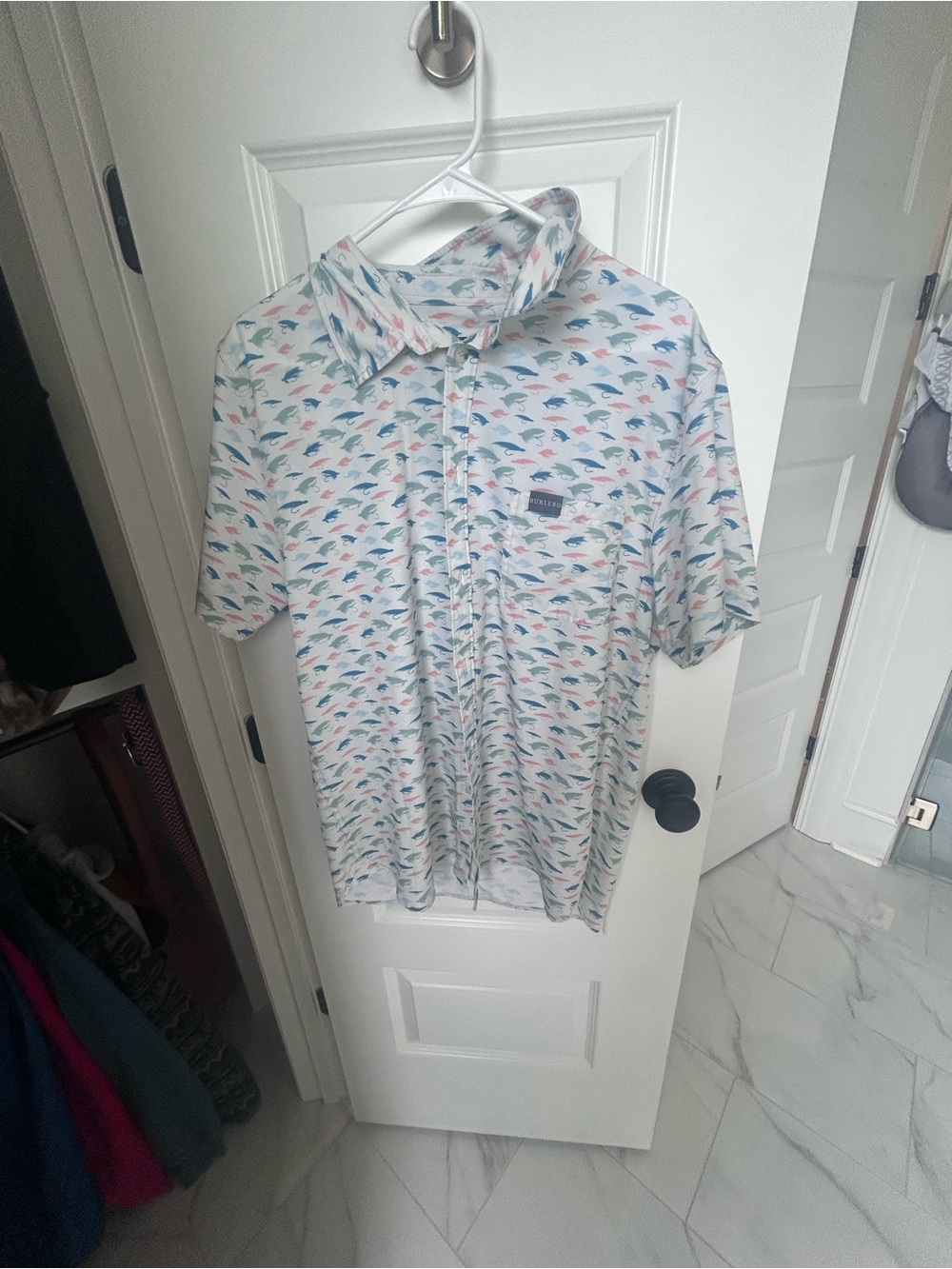 Burlebo Short Sleeve Button Down Shirt in Fly Fishing Lure- size Large